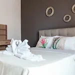 Roxanne's Apartment