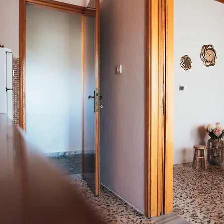 Roxanne's Apartament